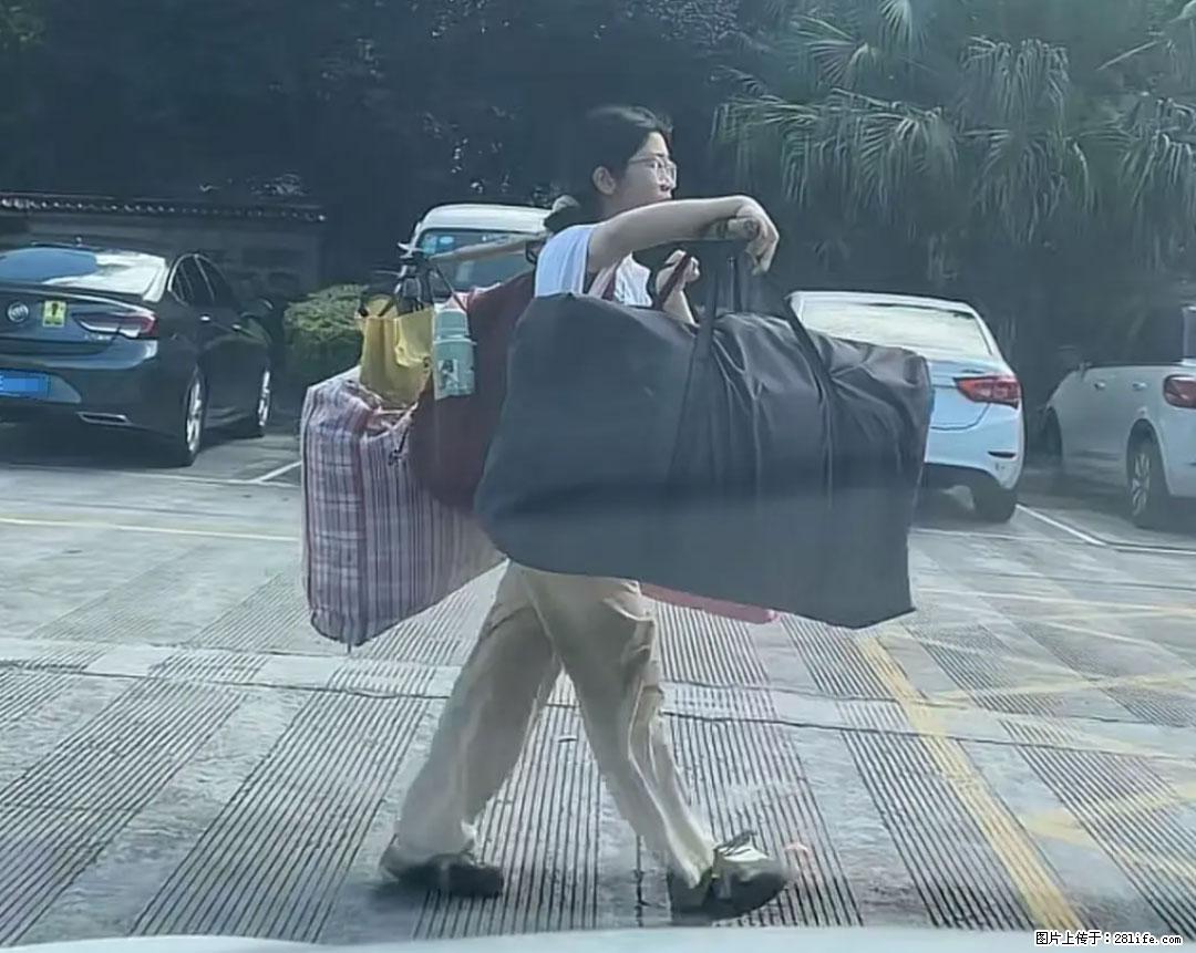 全网追的“扁担女孩”，找了一份暑假工，时薪12元 - 眉山生活资讯 - 眉山28生活网 ms.28life.com