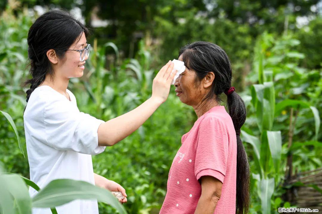 全网追的“扁担女孩”，找了一份暑假工，时薪12元 - 眉山生活资讯 - 眉山28生活网 ms.28life.com
